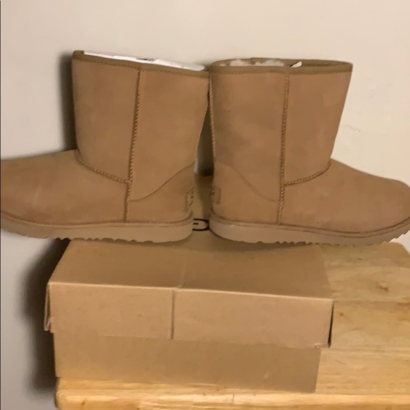Uggs - Picture 7 of 8
